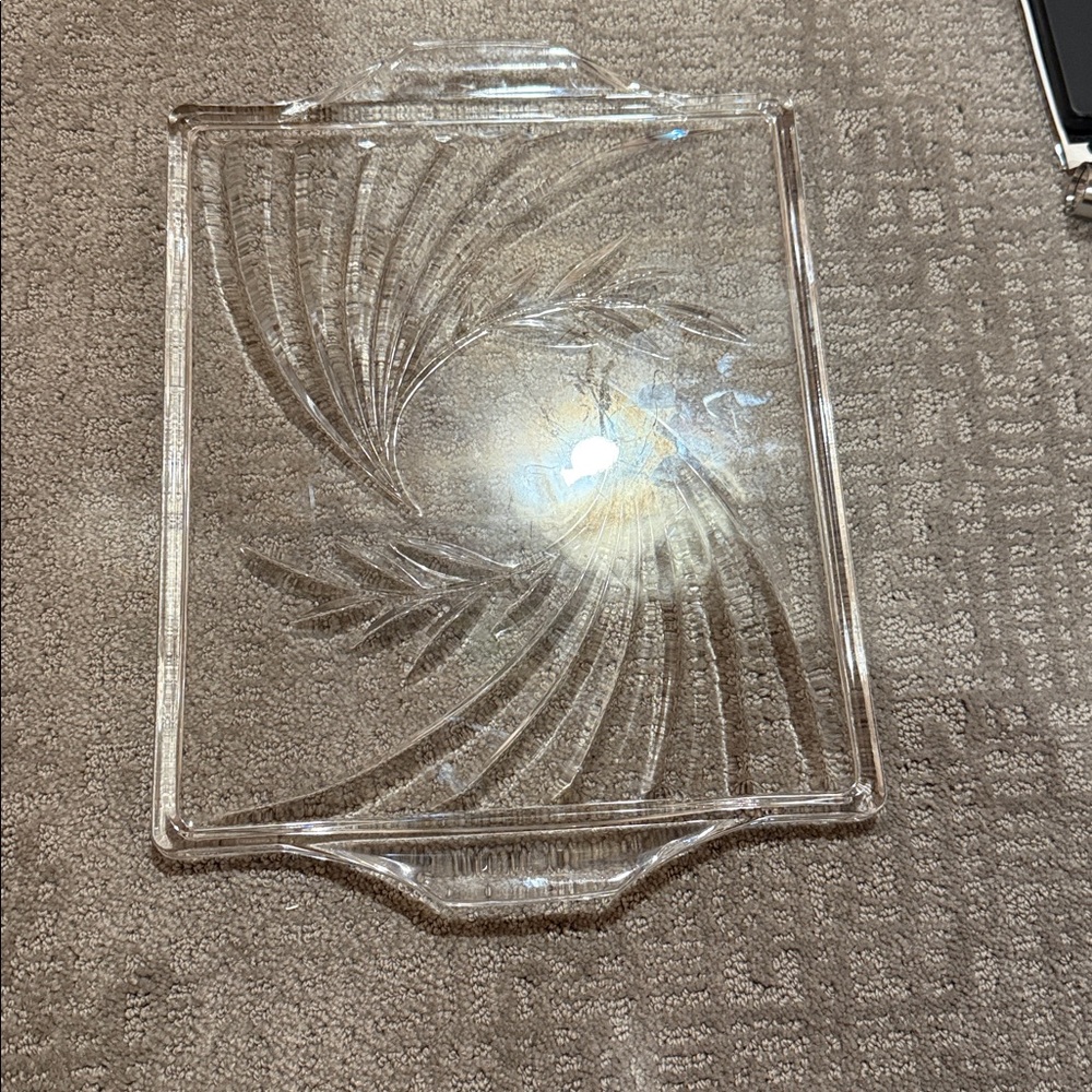 Clear serving tray